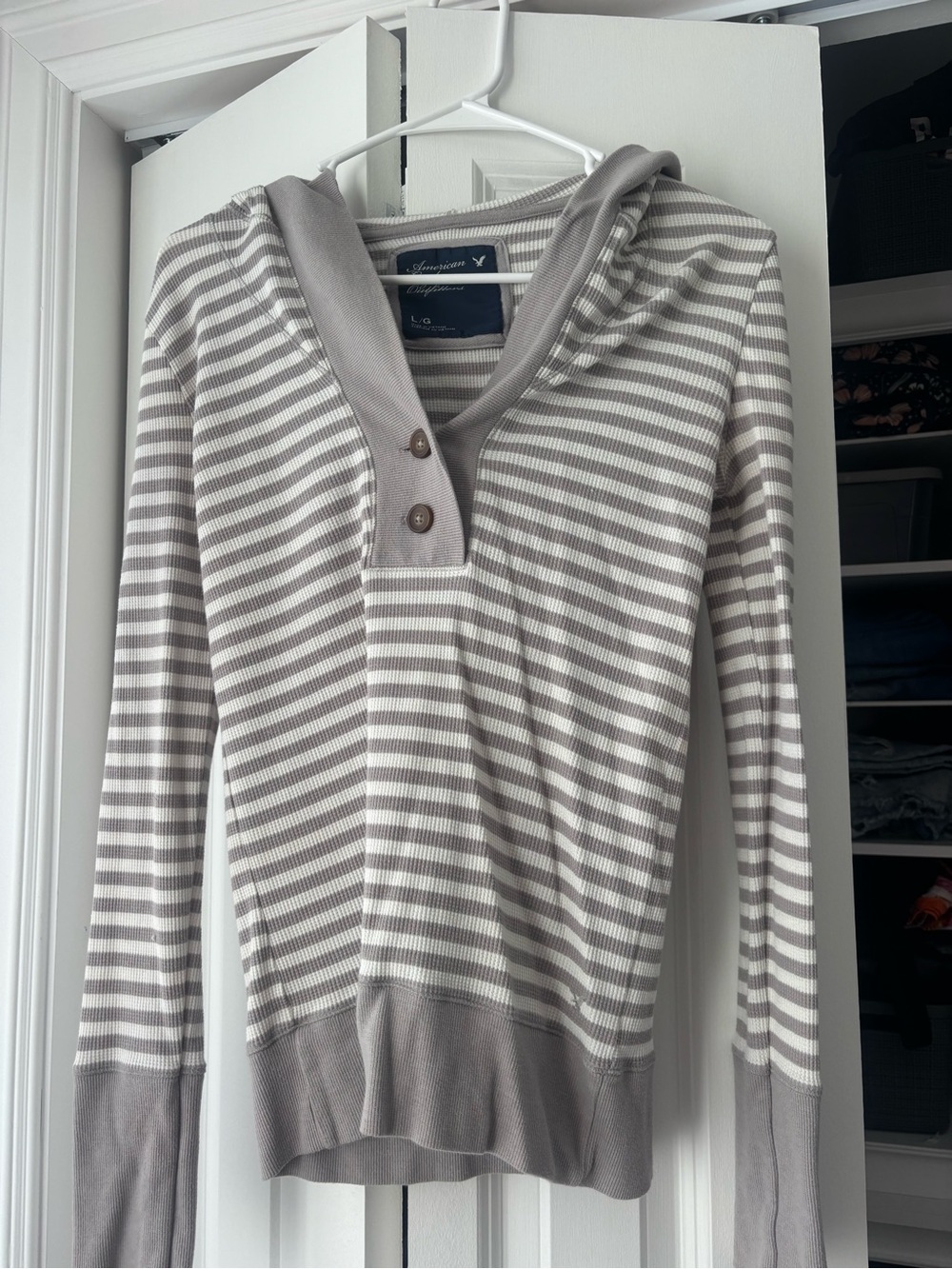 American Eagle Outfitters Gray & White Striped V-Neck Hooded Sweater